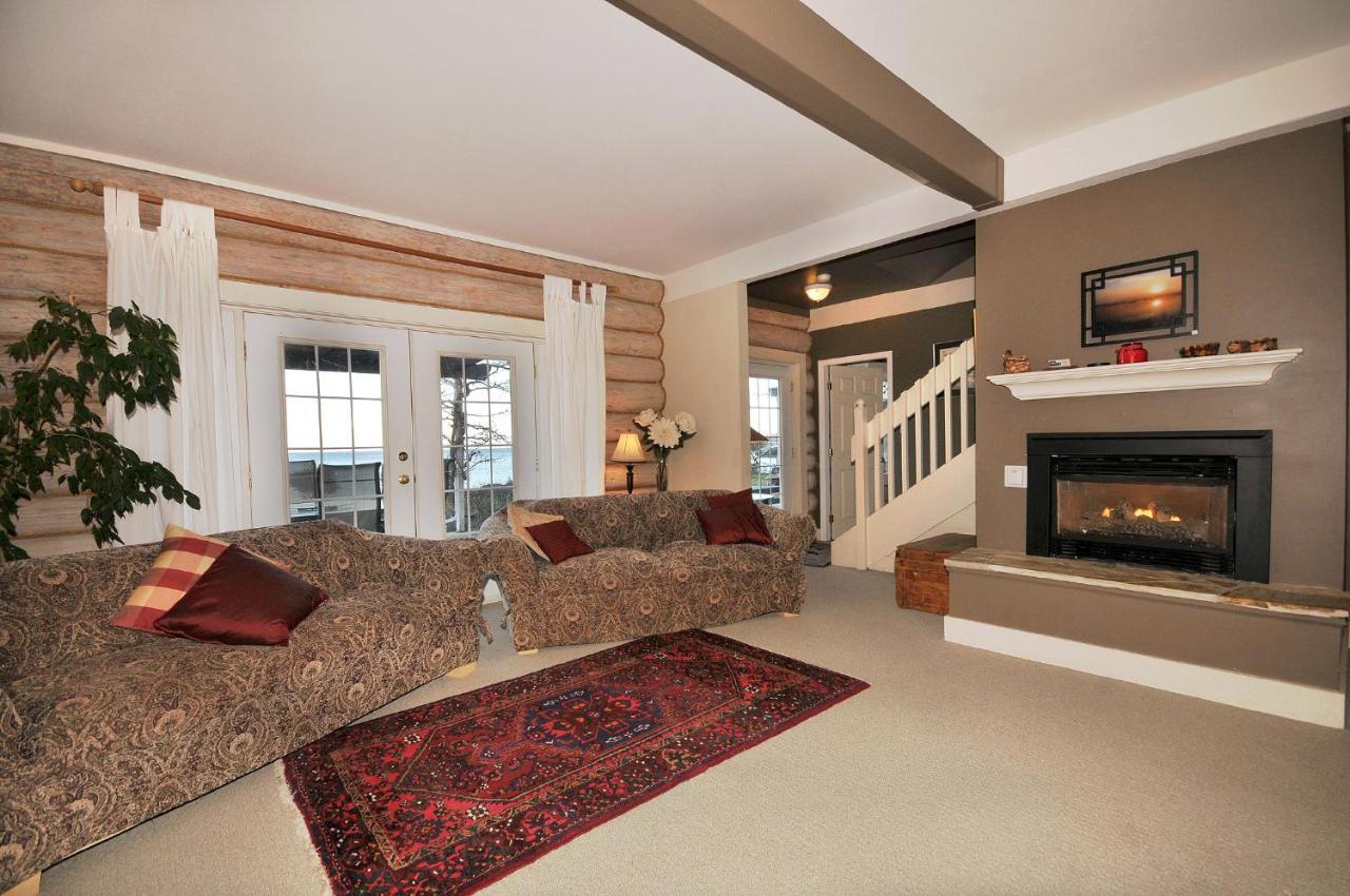 The Lodge At Weir'S Beach Metchosin 외부 사진